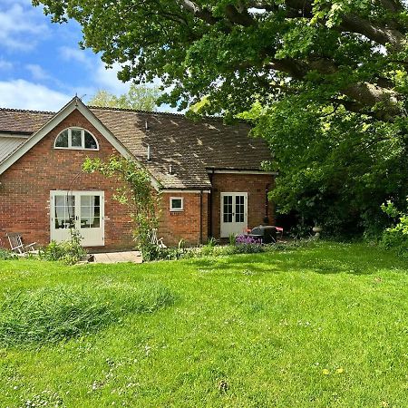 Peaceful Cottage With Private Garden Hailsham Exteriér fotografie