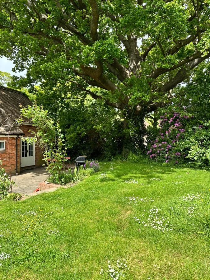 Peaceful Cottage With Private Garden Hailsham Exteriér fotografie